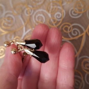 Vintage black faceted and gold clip on earrings